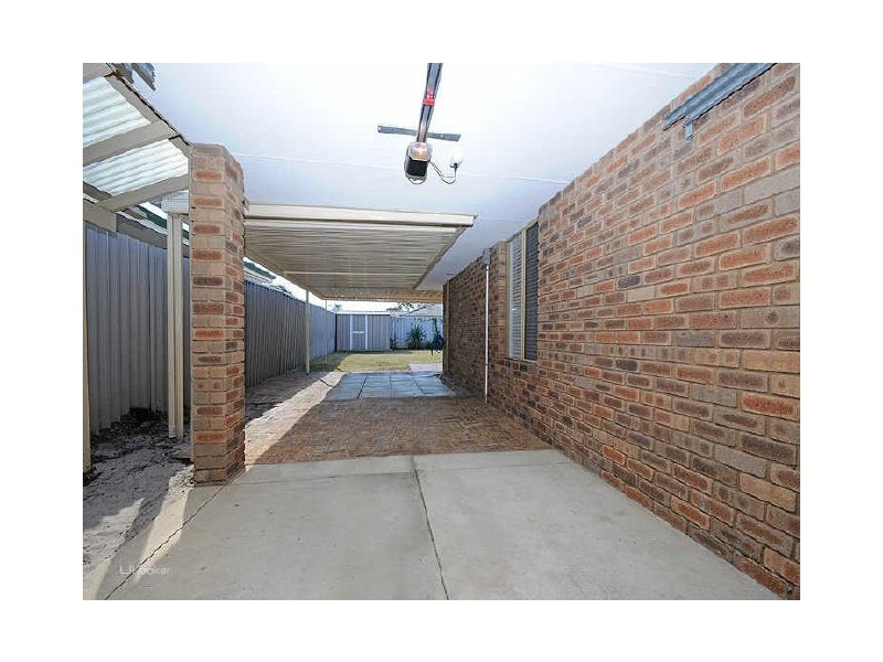 10 Barra Close, Leeming WA 6149
