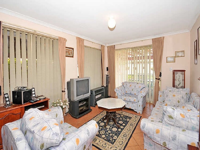 10 Lipton Mews, Atwell WA 6164