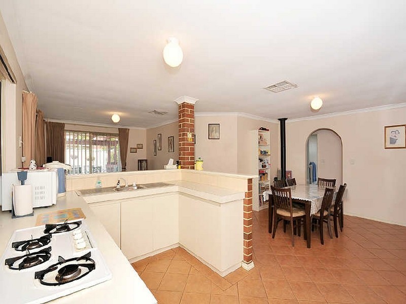 10 Lipton Mews, Atwell WA 6164