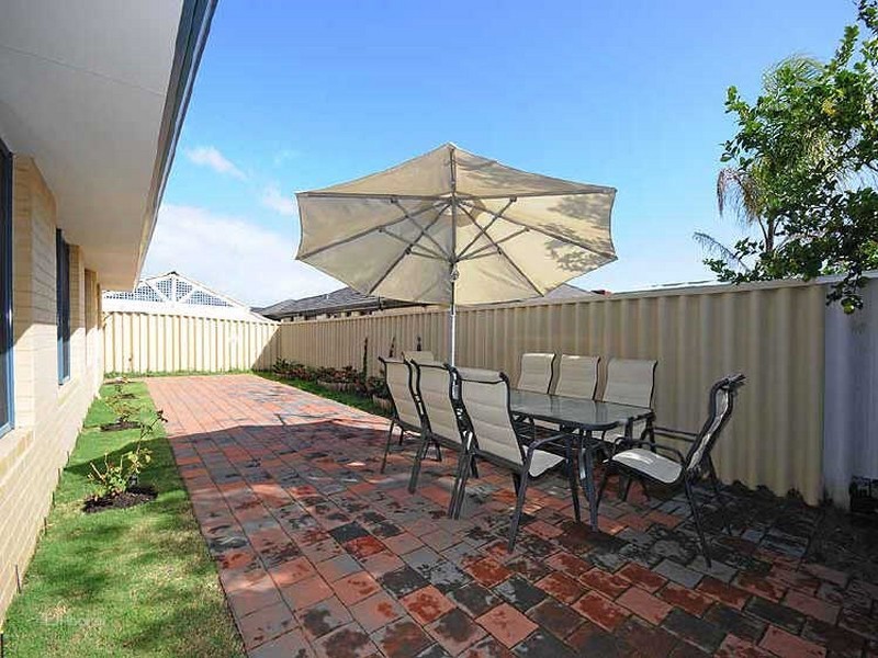 35 Beedelup Loop, Bibra Lake WA 6163