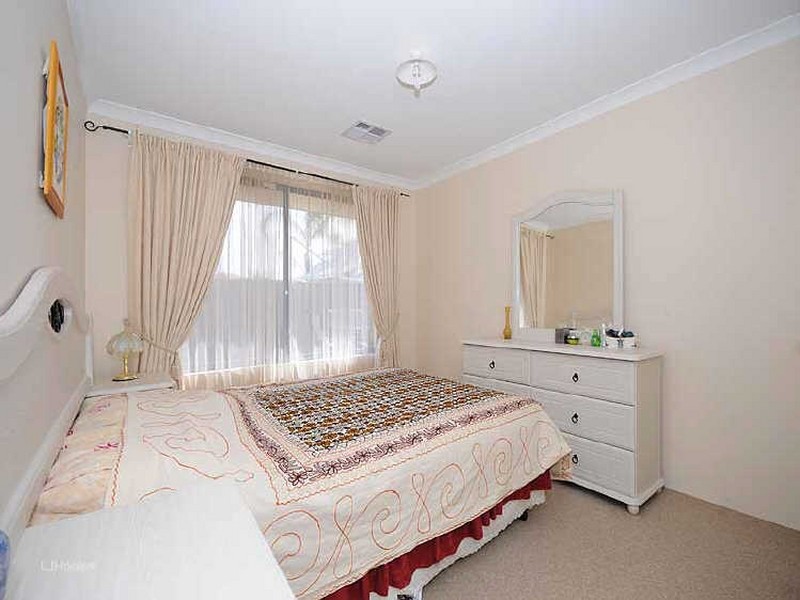 35 Beedelup Loop, Bibra Lake WA 6163