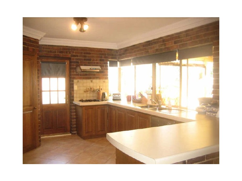 7 Witney Place, Leeming WA 6149