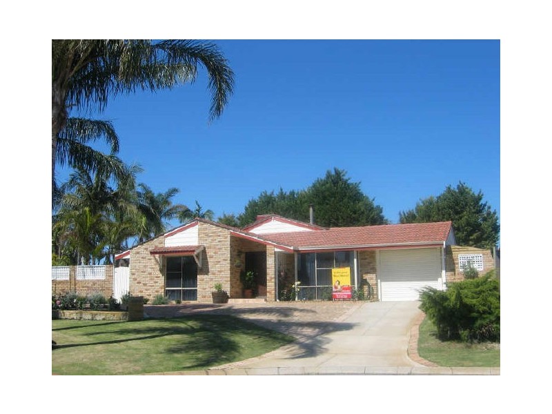 17 Meadow Grove, Leeming WA 6149
