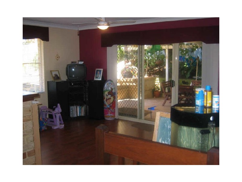 17 Meadow Grove, Leeming WA 6149