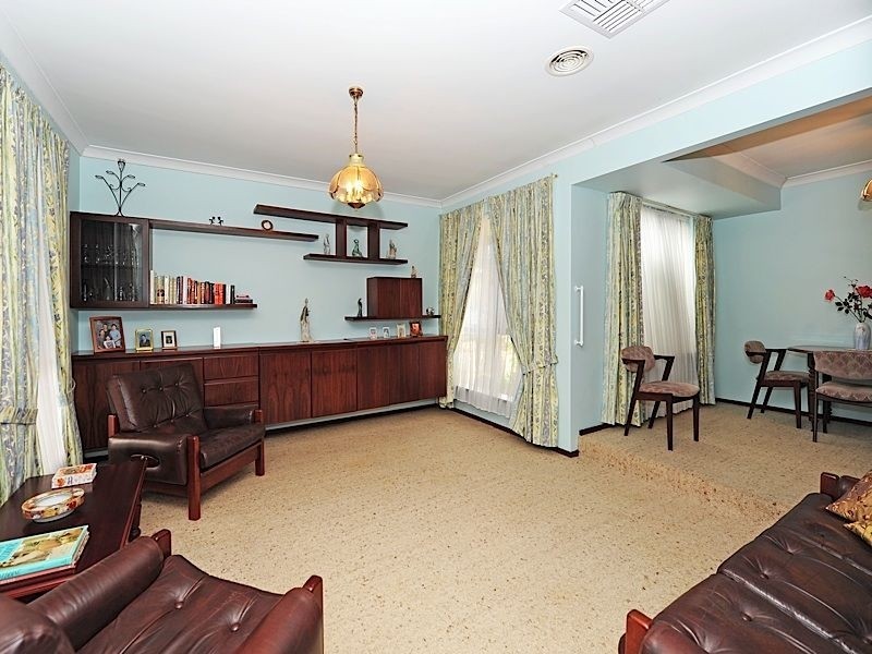 12 Jefferies Way, Leeming WA 6149