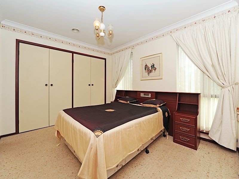 12 Jefferies Way, Leeming WA 6149