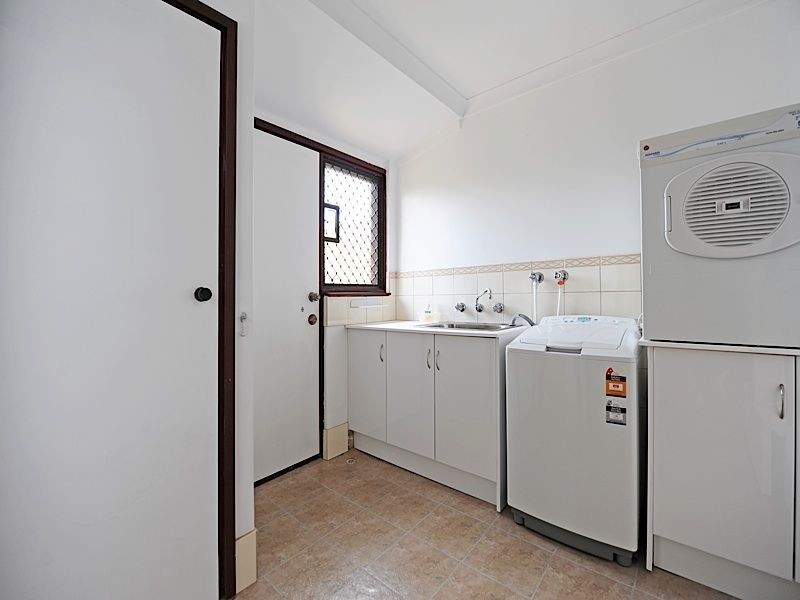 12 Jefferies Way, Leeming WA 6149