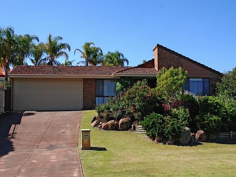 10 Hillock Circle, Leeming WA 6149