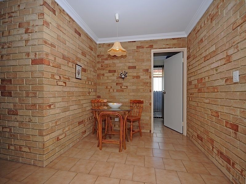 10 Hillock Circle, Leeming WA 6149