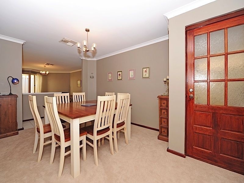 5 Timber Ridge Retreat, Leeming WA 6149