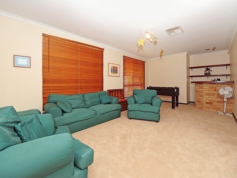 5 Timber Ridge Retreat, Leeming WA 6149