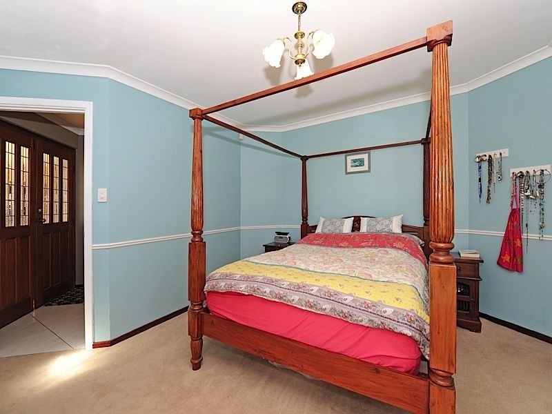 5 Timber Ridge Retreat, Leeming WA 6149