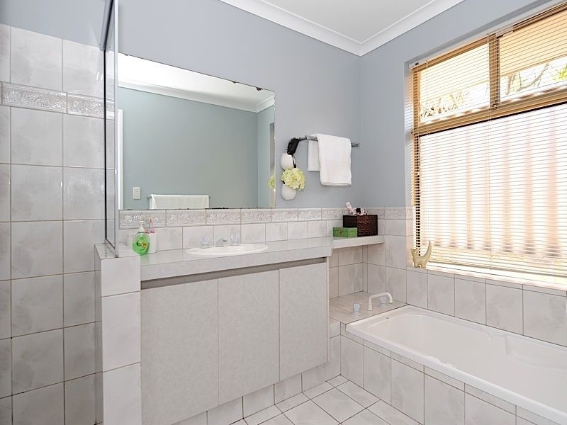 5 Timber Ridge Retreat, Leeming WA 6149