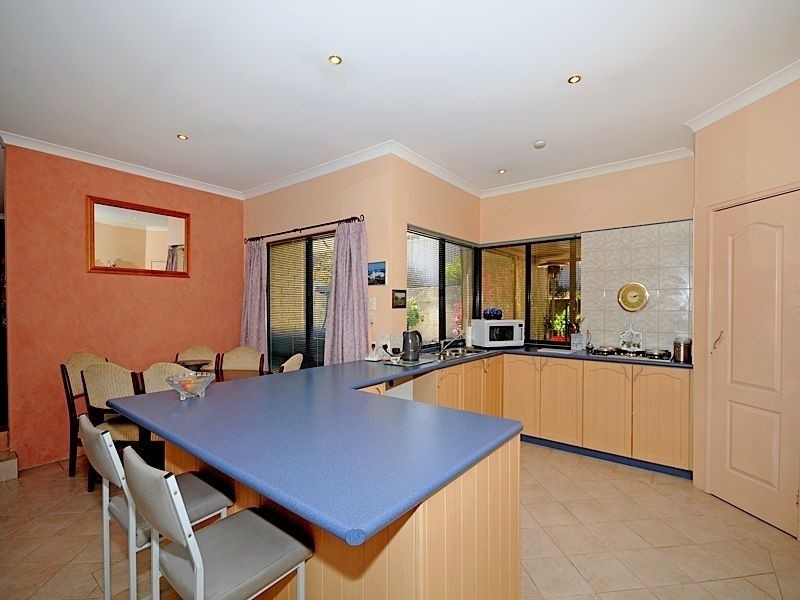 5 Harwood Rise, Leeming WA 6149
