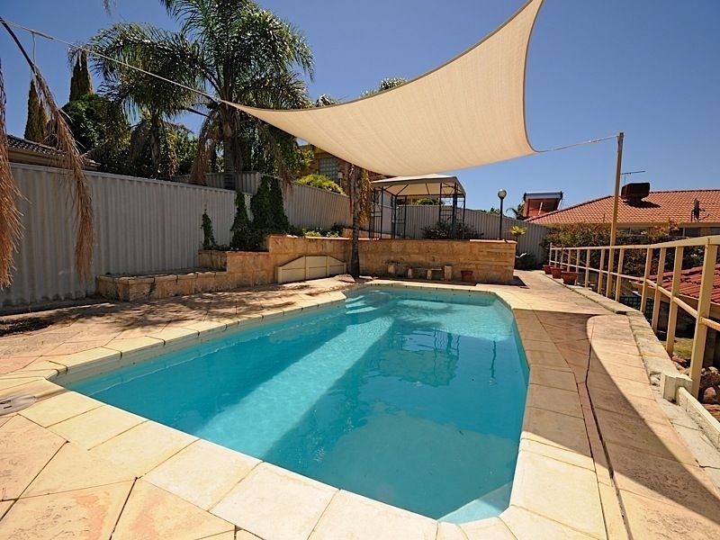 5 Harwood Rise, Leeming WA 6149