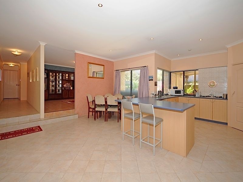 5 Harwood Rise, Leeming WA 6149