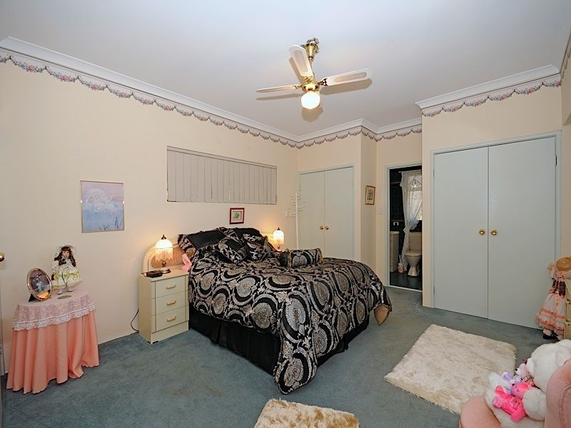 5 Harwood Rise, Leeming WA 6149