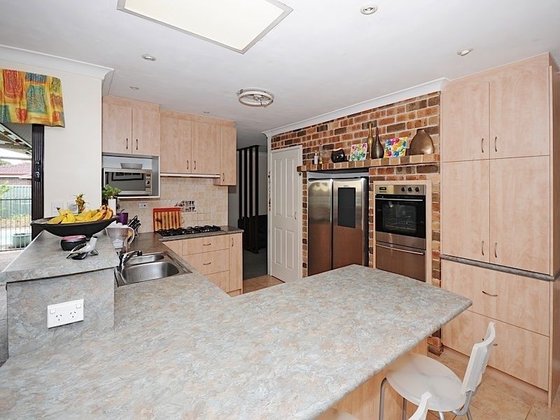 1 Townson Place, Leeming WA 6149