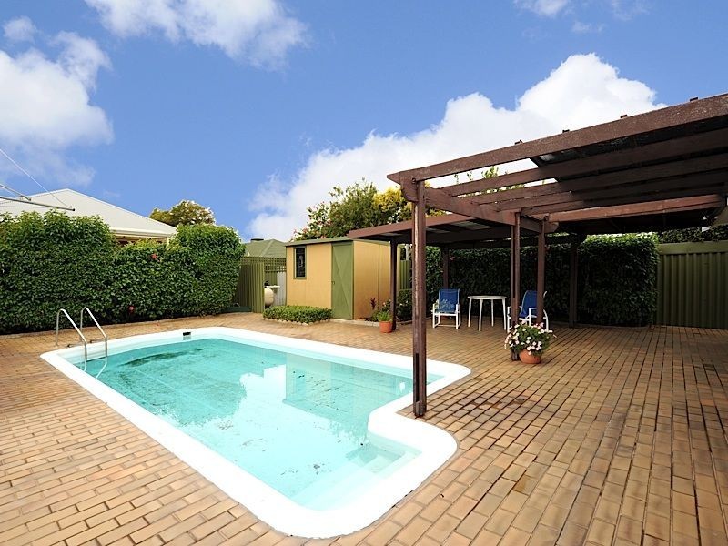 23 Endeavour Avenue, Bull Creek WA 6149