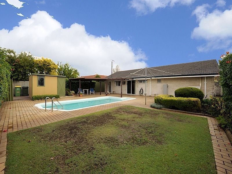 23 Endeavour Avenue, Bull Creek WA 6149