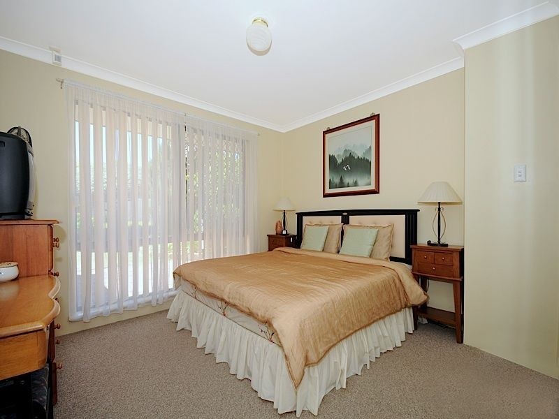 11 Meadow Grove, Leeming WA 6149