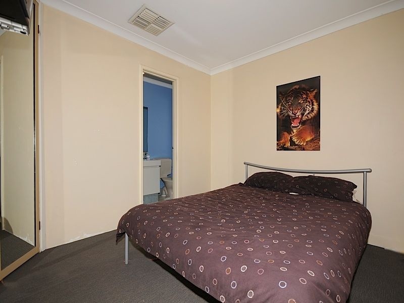 9 Broadwater Gardens, South Lake WA 6164