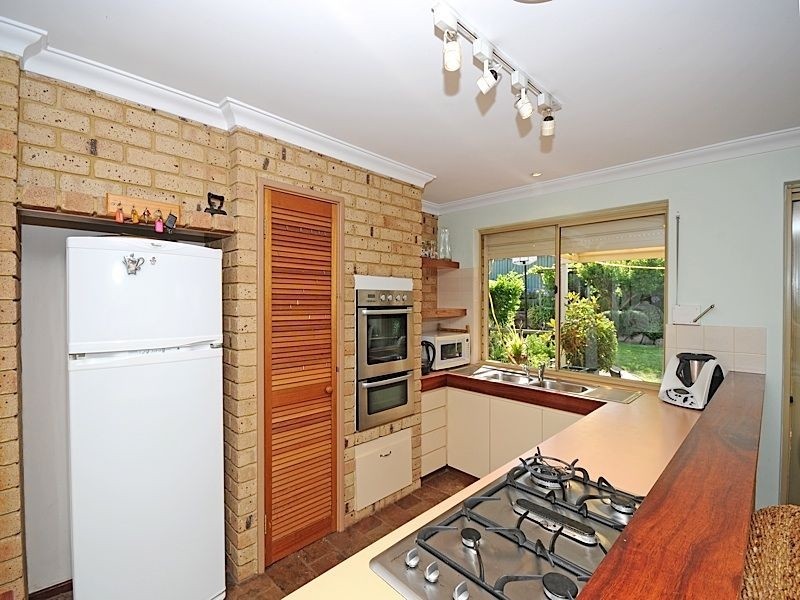 3 Brandwood Gardens, Leeming WA 6149