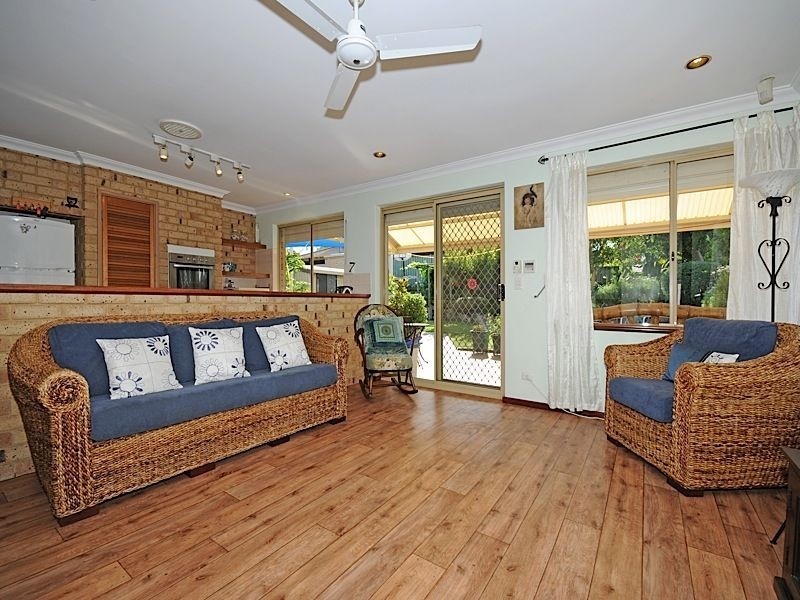 3 Brandwood Gardens, Leeming WA 6149