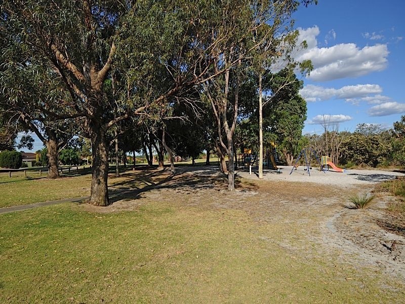 3 Brandwood Gardens, Leeming WA 6149