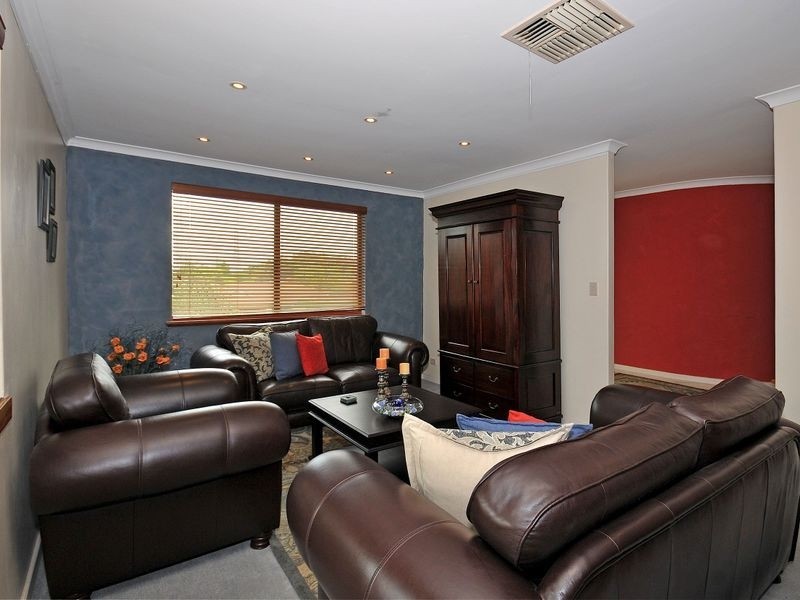 128 Beasley Road, Leeming WA 6149