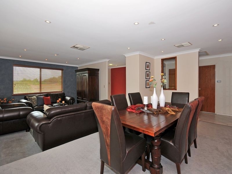 128 Beasley Road, Leeming WA 6149