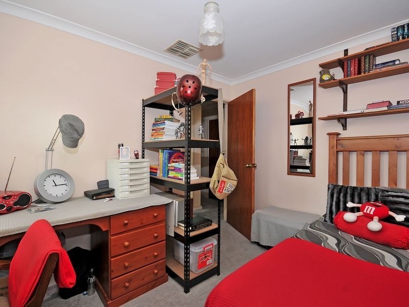 128 Beasley Road, Leeming WA 6149