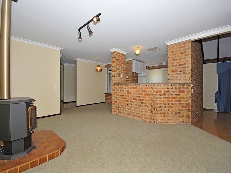 36 McGuiness Drive, Leeming WA 6149