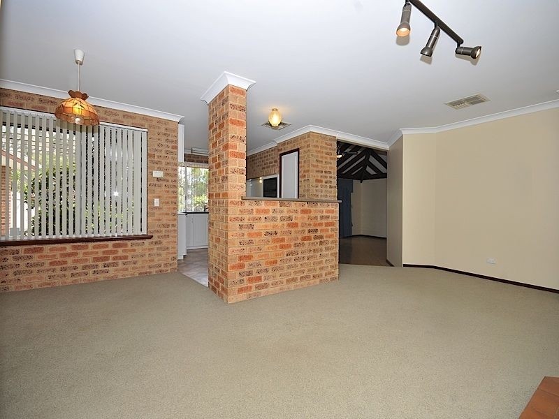 36 McGuiness Drive, Leeming WA 6149