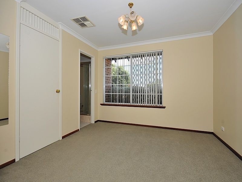 36 McGuiness Drive, Leeming WA 6149