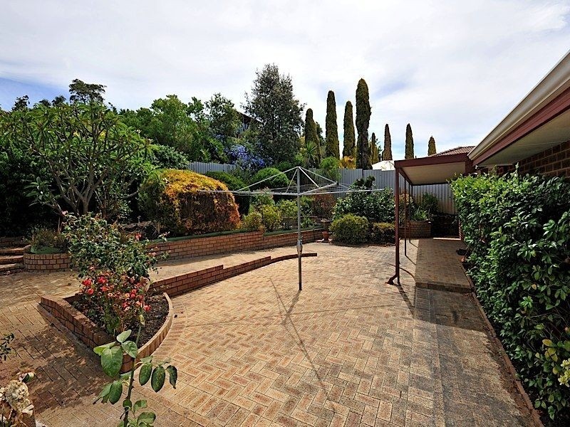 36 McGuiness Drive, Leeming WA 6149