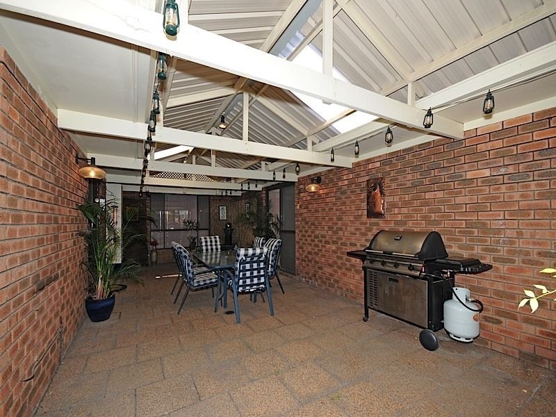 33 Darian Drive, Willetton WA 6155