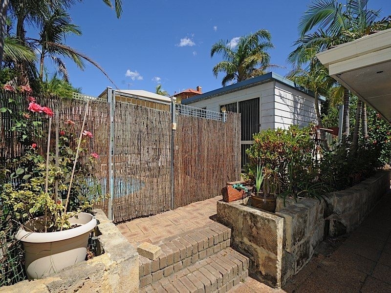 33 Darian Drive, Willetton WA 6155