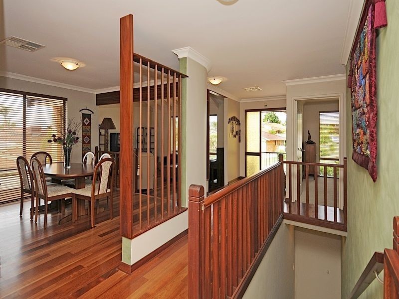 11 Harrington Crescent, Leeming WA 6149