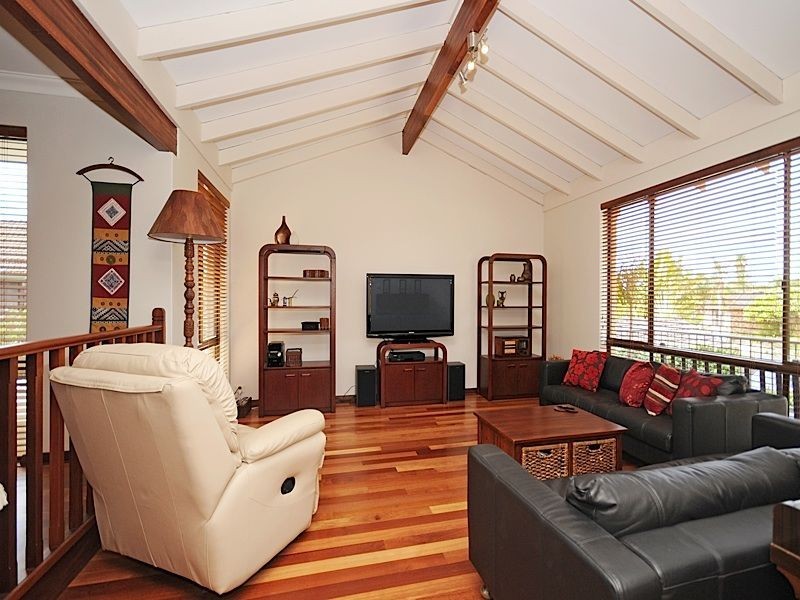11 Harrington Crescent, Leeming WA 6149
