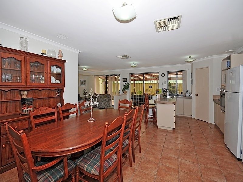 11 Conigrave Place, Canning Vale WA 6155
