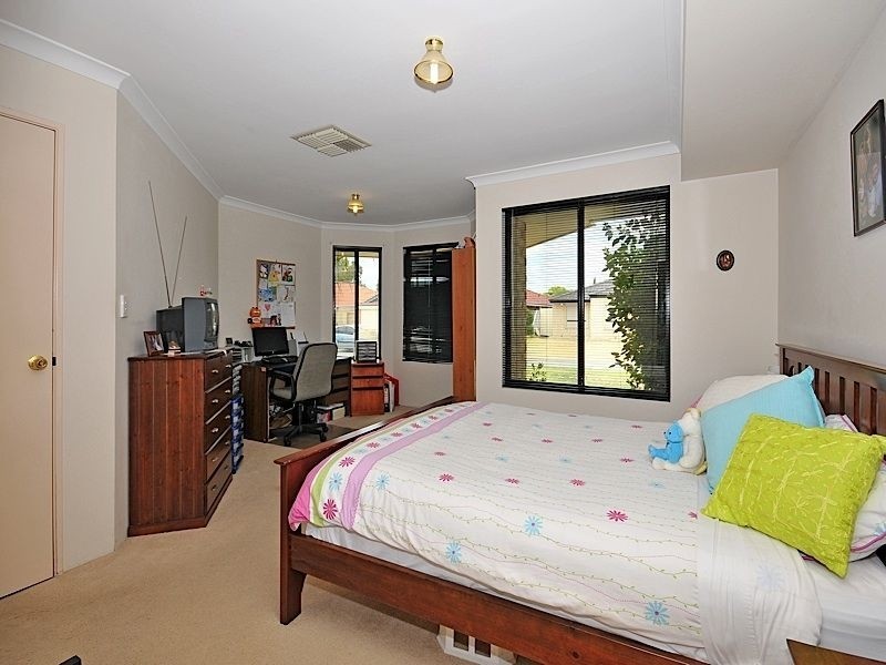 11 Conigrave Place, Canning Vale WA 6155