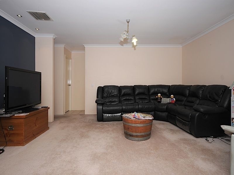 5 Consulate Court, Thornlie WA 6108