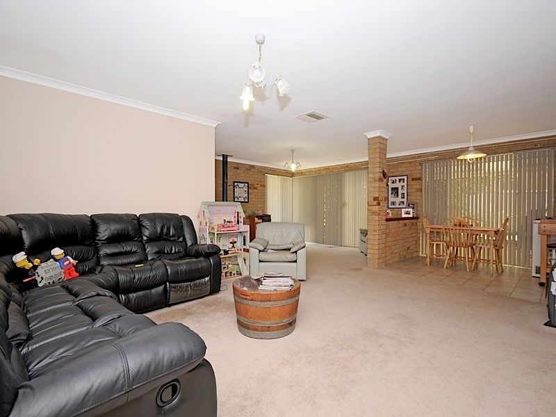 5 Consulate Court, Thornlie WA 6108