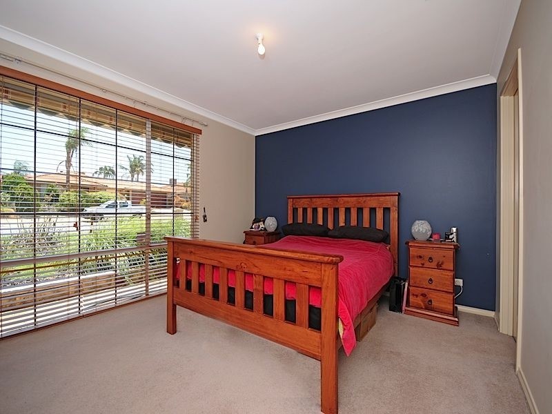 5 Consulate Court, Thornlie WA 6108