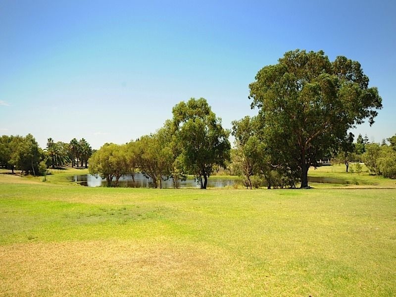 5 Consulate Court, Thornlie WA 6108