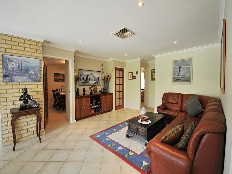 41 Sylvan Crescent, Leeming WA 6149