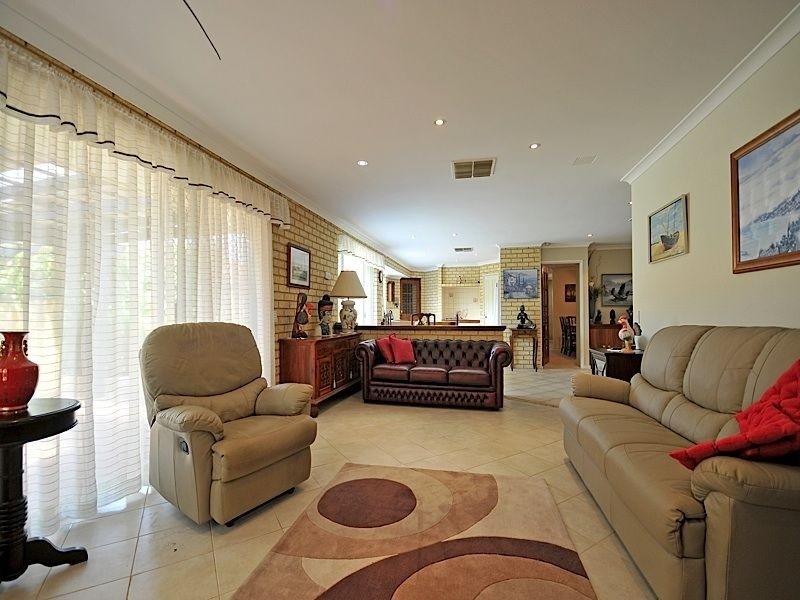 41 Sylvan Crescent, Leeming WA 6149