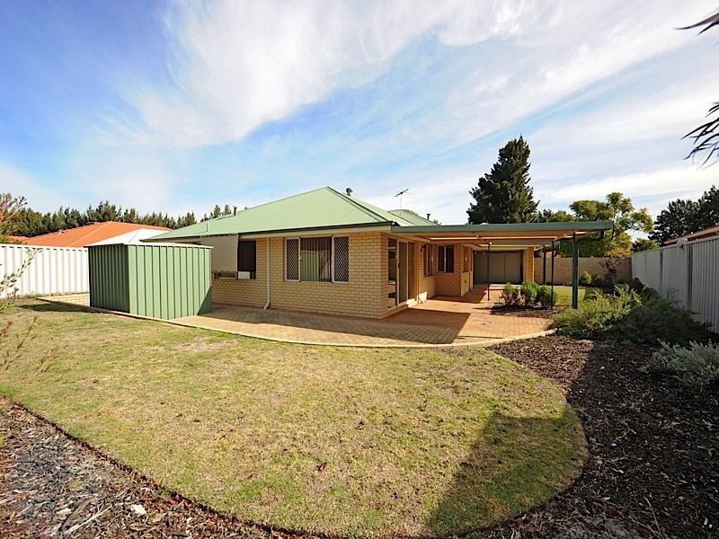 43 Waratah boulevarde, Canning Vale WA 6155