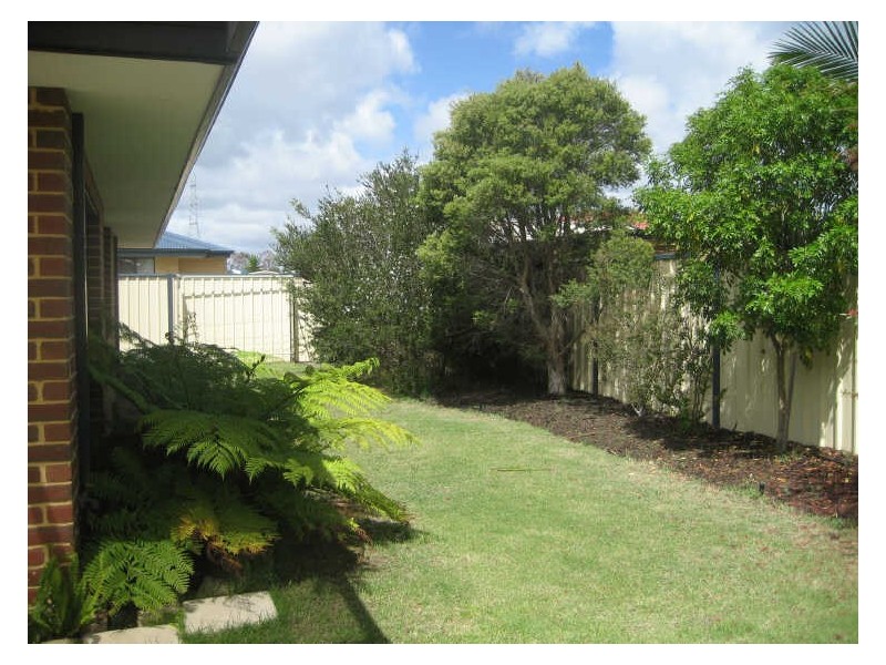 6 Kakadu Rest, Bertram WA 6167
